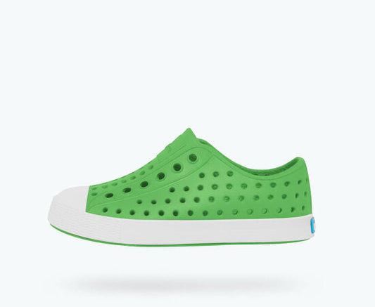 Native Jefferson Kids in Grasshopper Green/Shell White