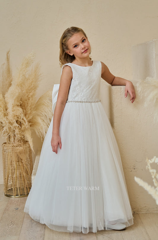 Teter Warm Sleeveless Long Tulle V-back Communion Dress with Big Bow (Size 6, 7, 8) - Sold Out