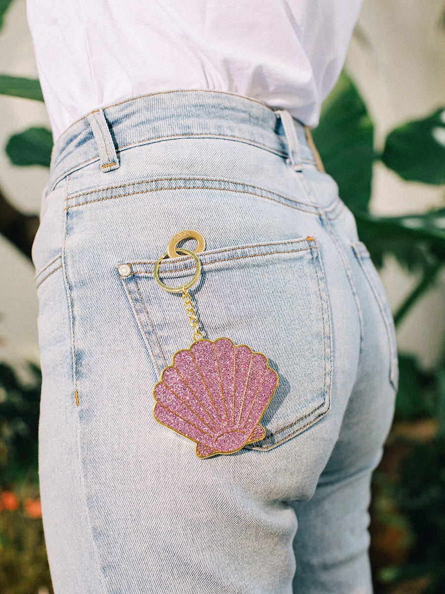 Shell Oversized Keychain