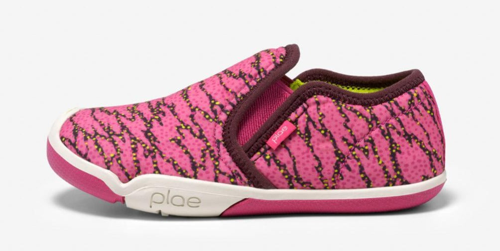 Plae Migi in Electric Fuchsia Surge (Size 8.5)