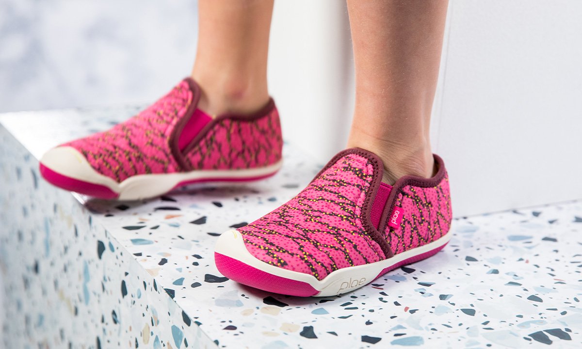 Plae Migi in Electric Fuchsia Surge (Size 8.5)