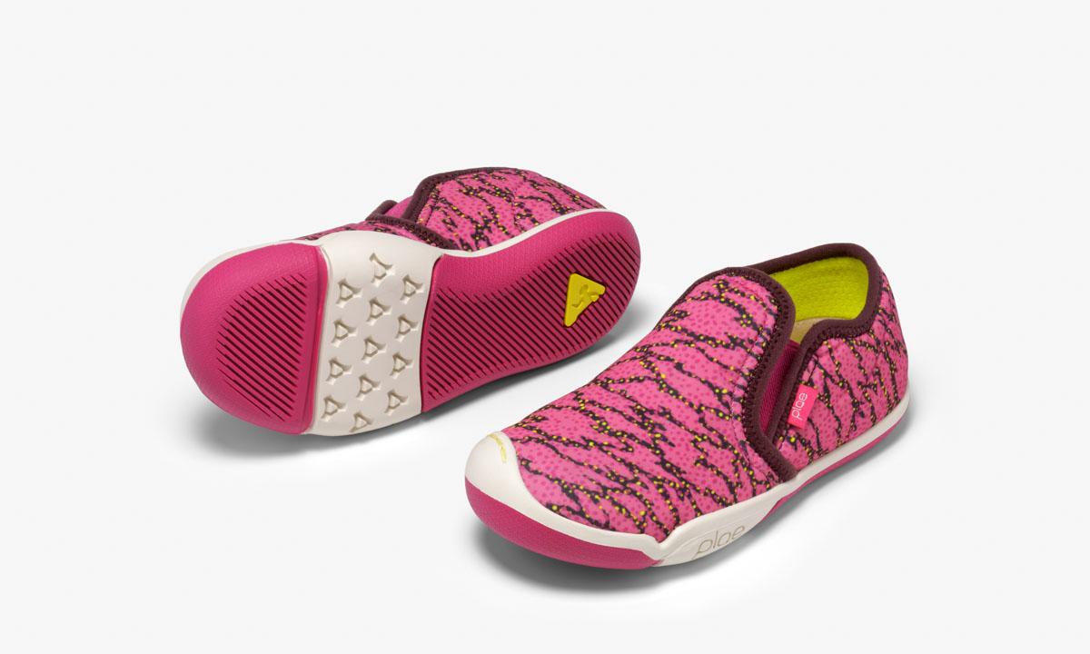 Plae Migi in Electric Fuchsia Surge (Size 8.5)