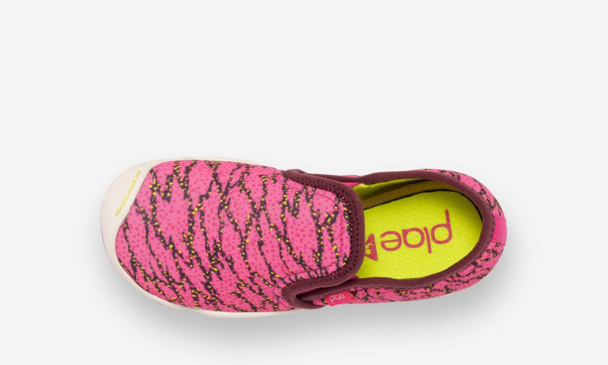 Plae Migi in Electric Fuchsia Surge (Size 8.5)