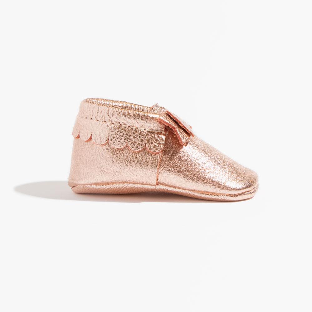 Freshly Picked  Shearling Bow Baby Mocc - Rose Gold