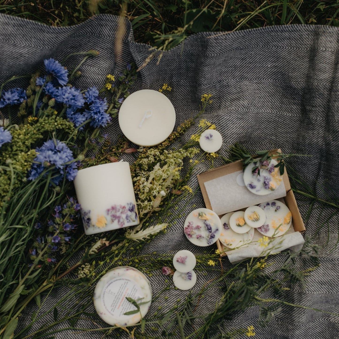 The MUNIO Wild Flowers Candle